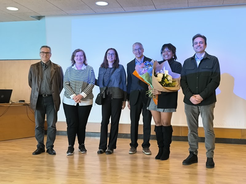 Lectura de tesi de la investigadora Vanessa González